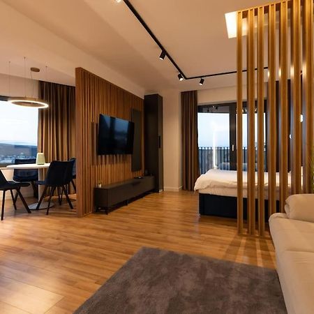 Nest Inn Azure Apartment คลูจ-นาโปกา ภายนอก รูปภาพ