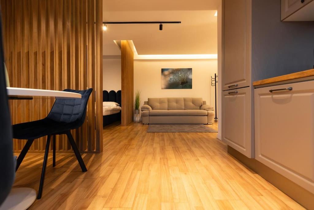 Nest Inn Azure Apartment คลูจ-นาโปกา ภายนอก รูปภาพ